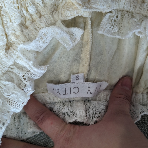 Esmee Cream Dress Size Small - Picture 6 of 6